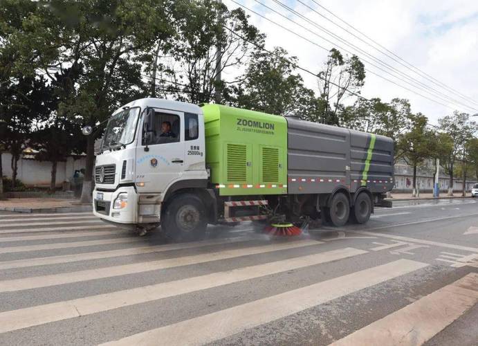 资阳公路环卫清扫机械，环卫道路清扫保洁价格！